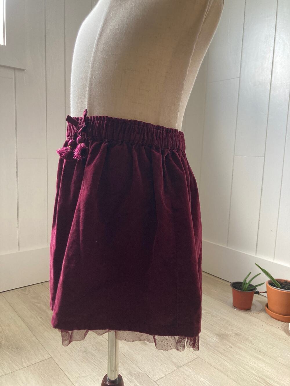 H&M Pull On Maroon Corduroy Skirt, Size 4/6